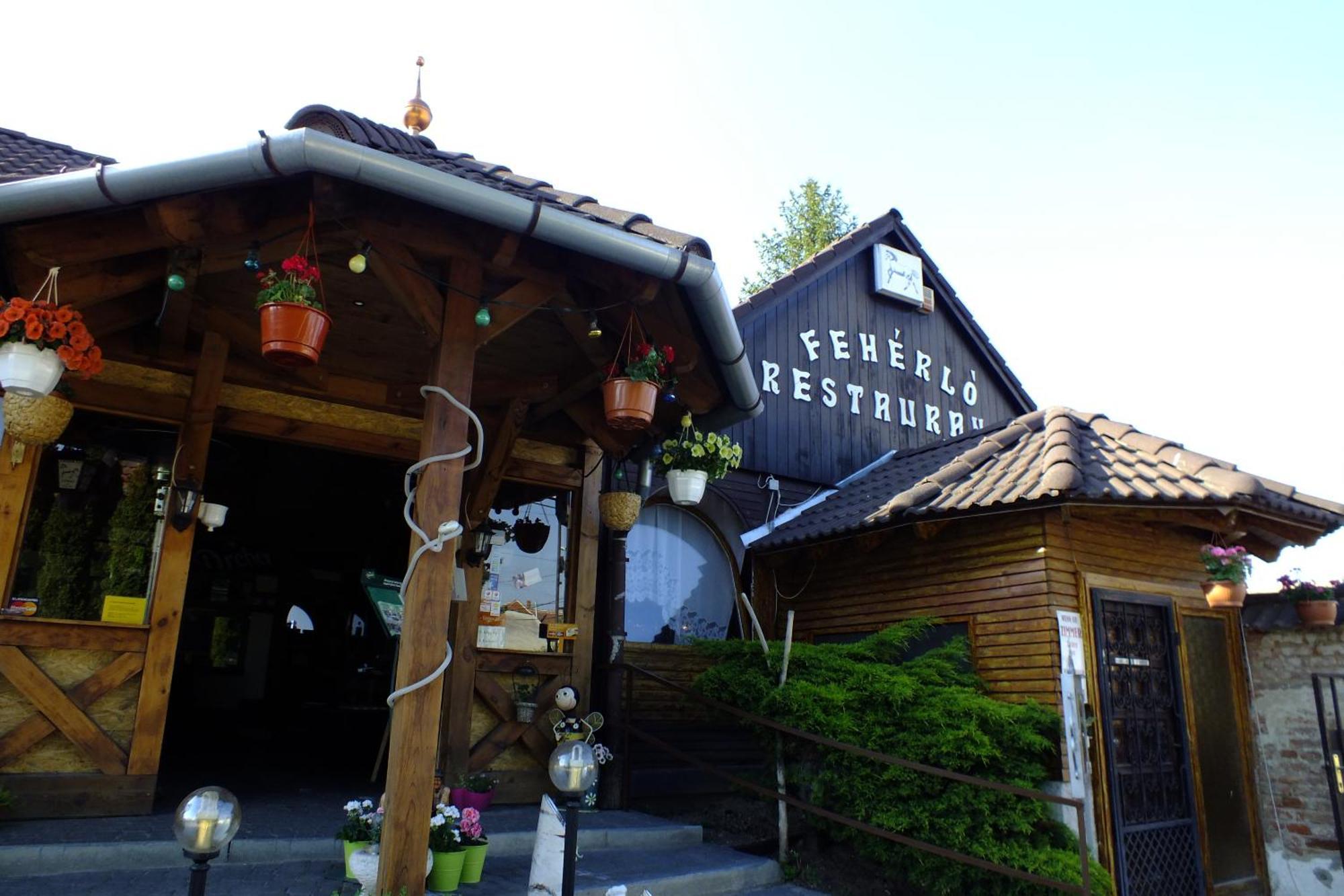Feherlo Vendeghaz & Restaurant Bük 외부 사진