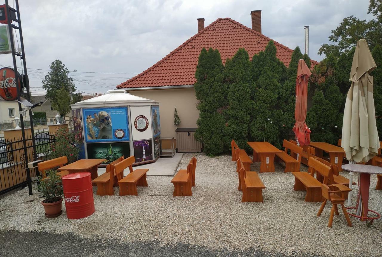Feherlo Vendeghaz & Restaurant Bük 외부 사진